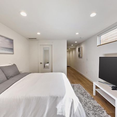 Modern Apartment Near Light Rail Seattle Luaran gambar