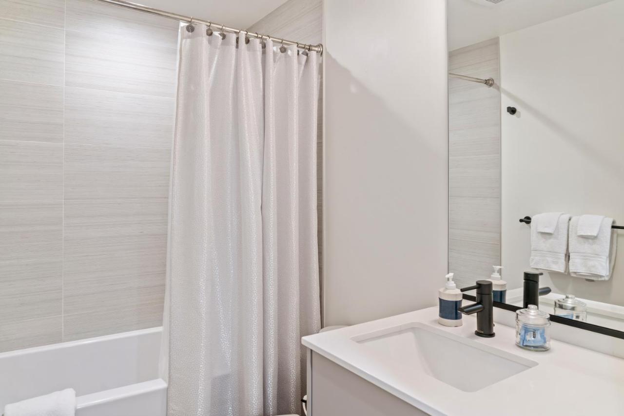 Modern Apartment Near Light Rail Seattle Luaran gambar