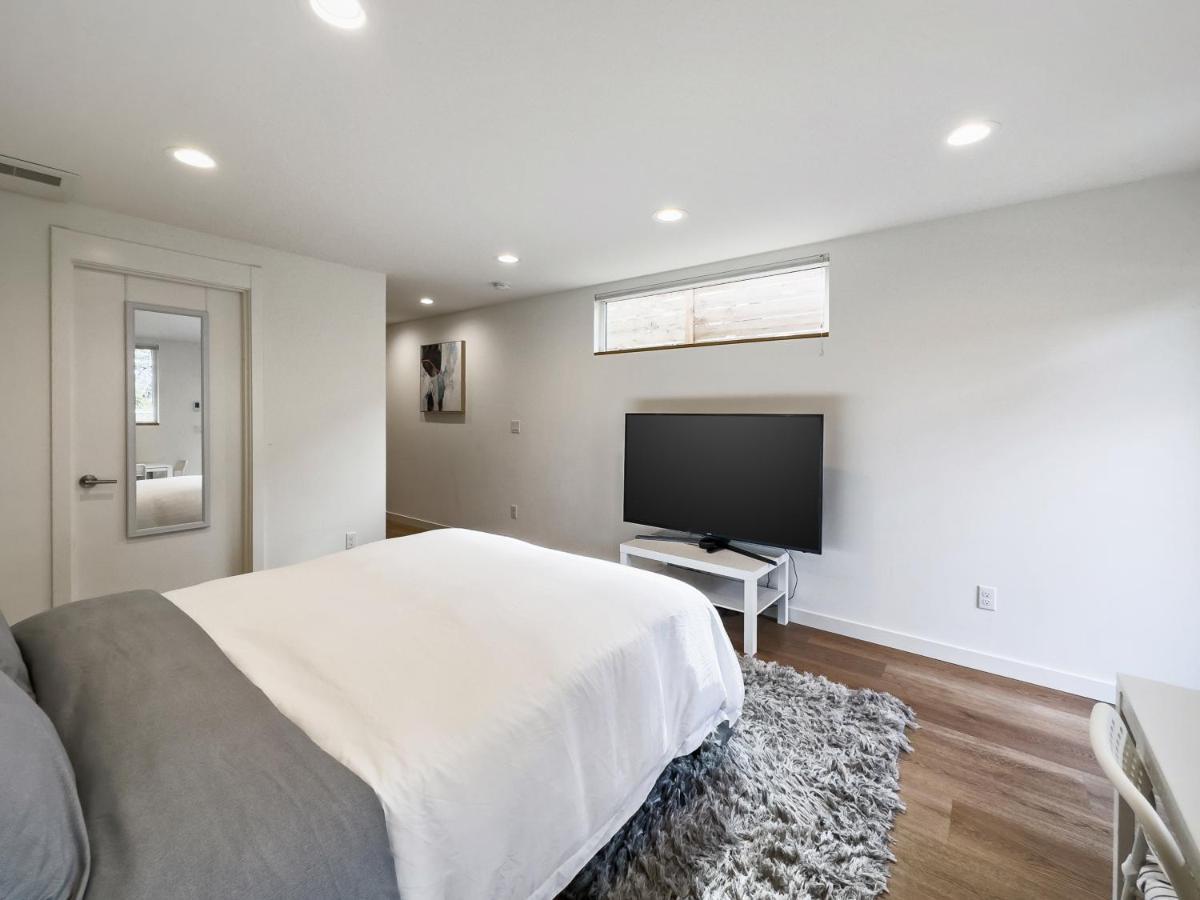 Modern Apartment Near Light Rail Seattle Luaran gambar