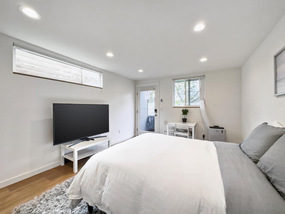 Modern Apartment Near Light Rail Seattle Luaran gambar